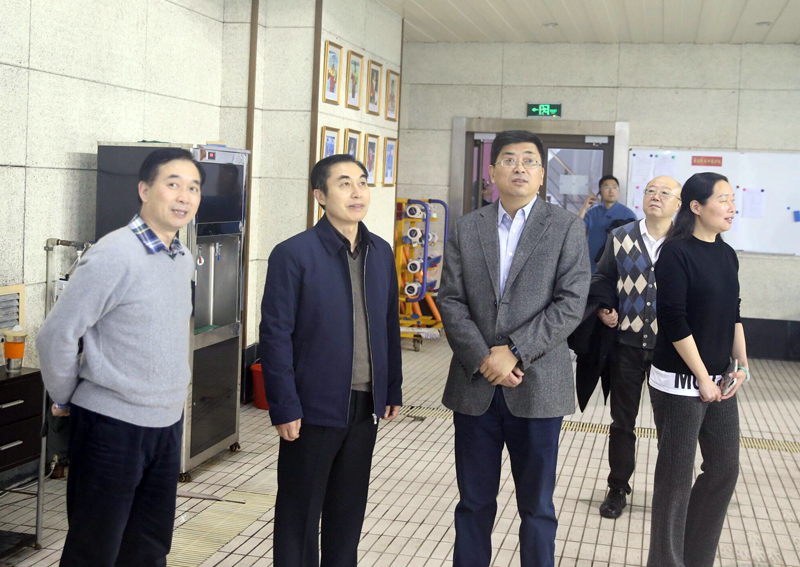 江苏省教育厅副巡视员李金泉一行来南京体育学院调研