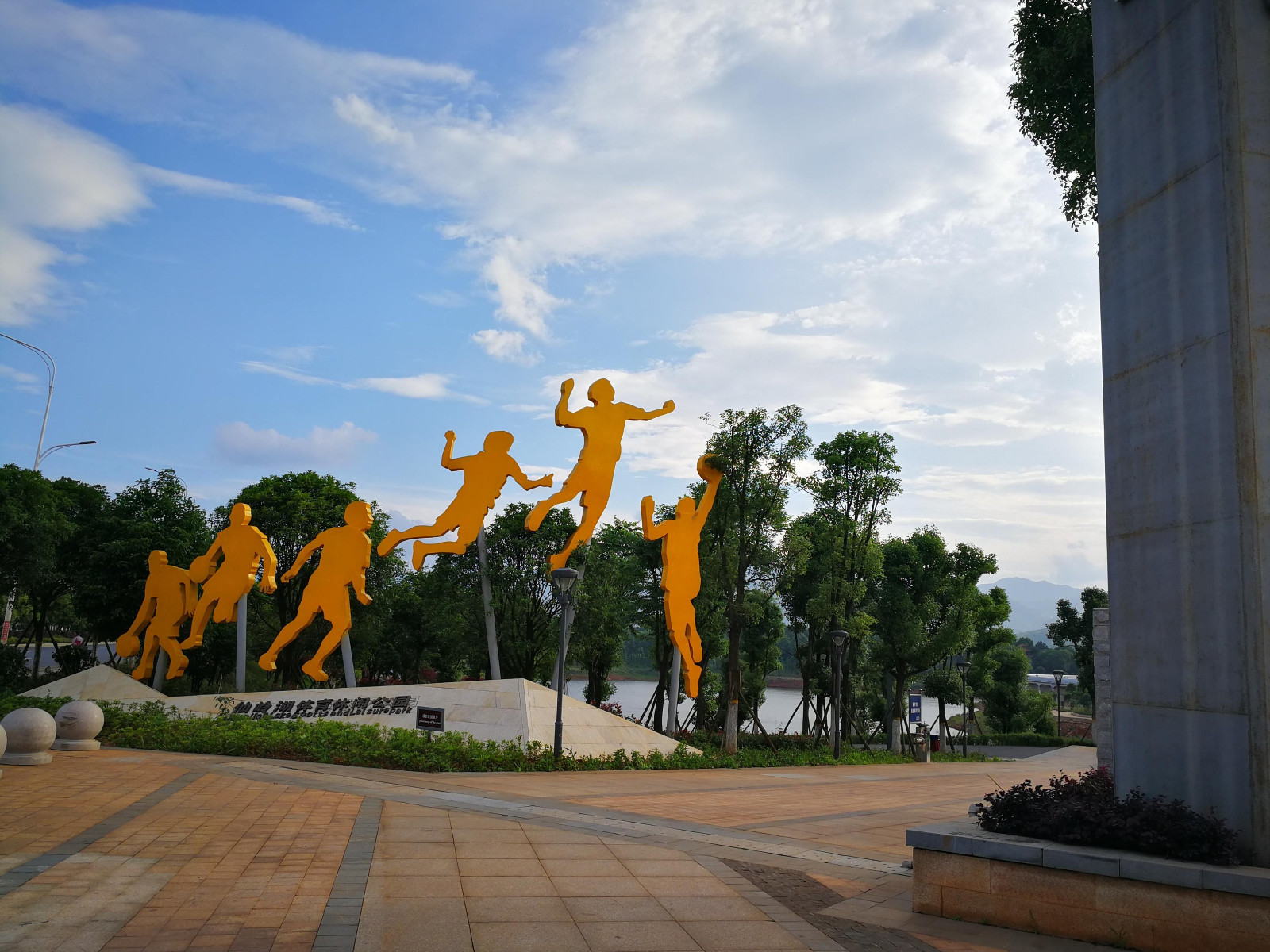 src=http___p1.meituan.net_hoteltdc_5f2e5e3d99d713a1c7994501269ec3e12260054.jpg&refer=http___p1.meituan (1).jpg