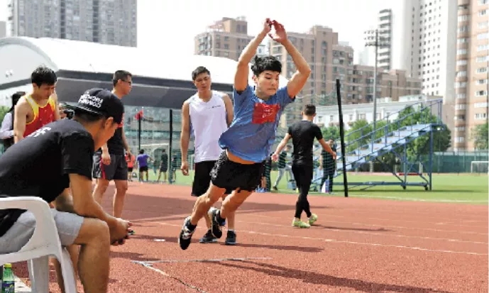 如何提高中考立定跳远成绩?